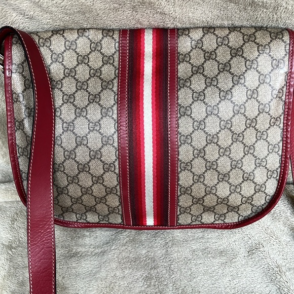Gucci Messenger Bag, Very Rare, Coated Canvas, Red Leather Trim, Crossbody Strap - Picture 4 of 15